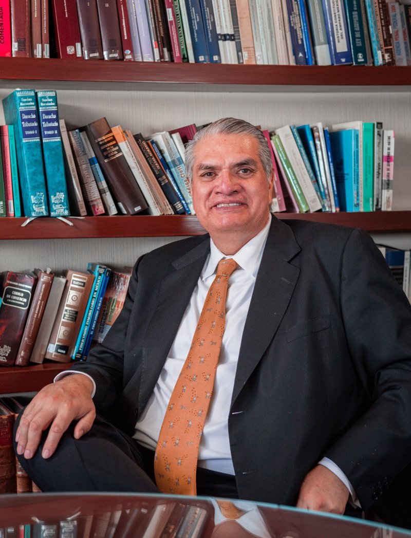 Lic. Miguel Vega Romero